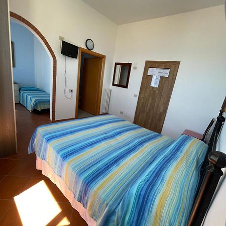 Hotel Eden ฟอลลอนนีกา ภายนอก รูปภาพ